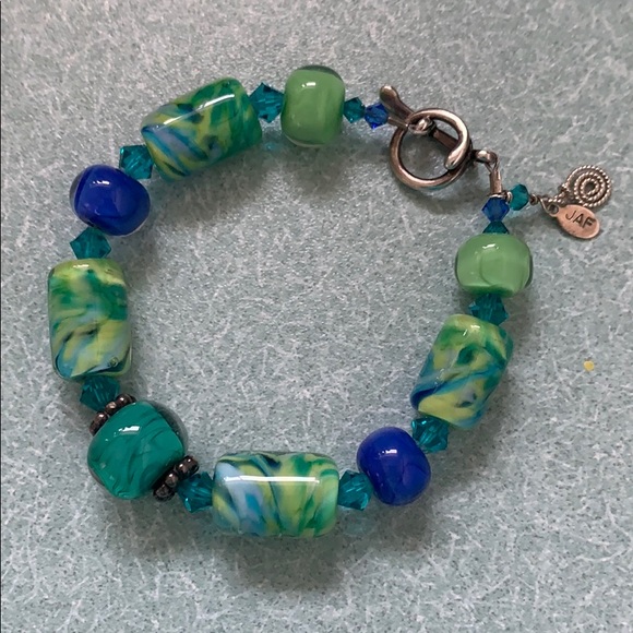 “JAF” Glass Brad Bracelet - Picture 1 of 4